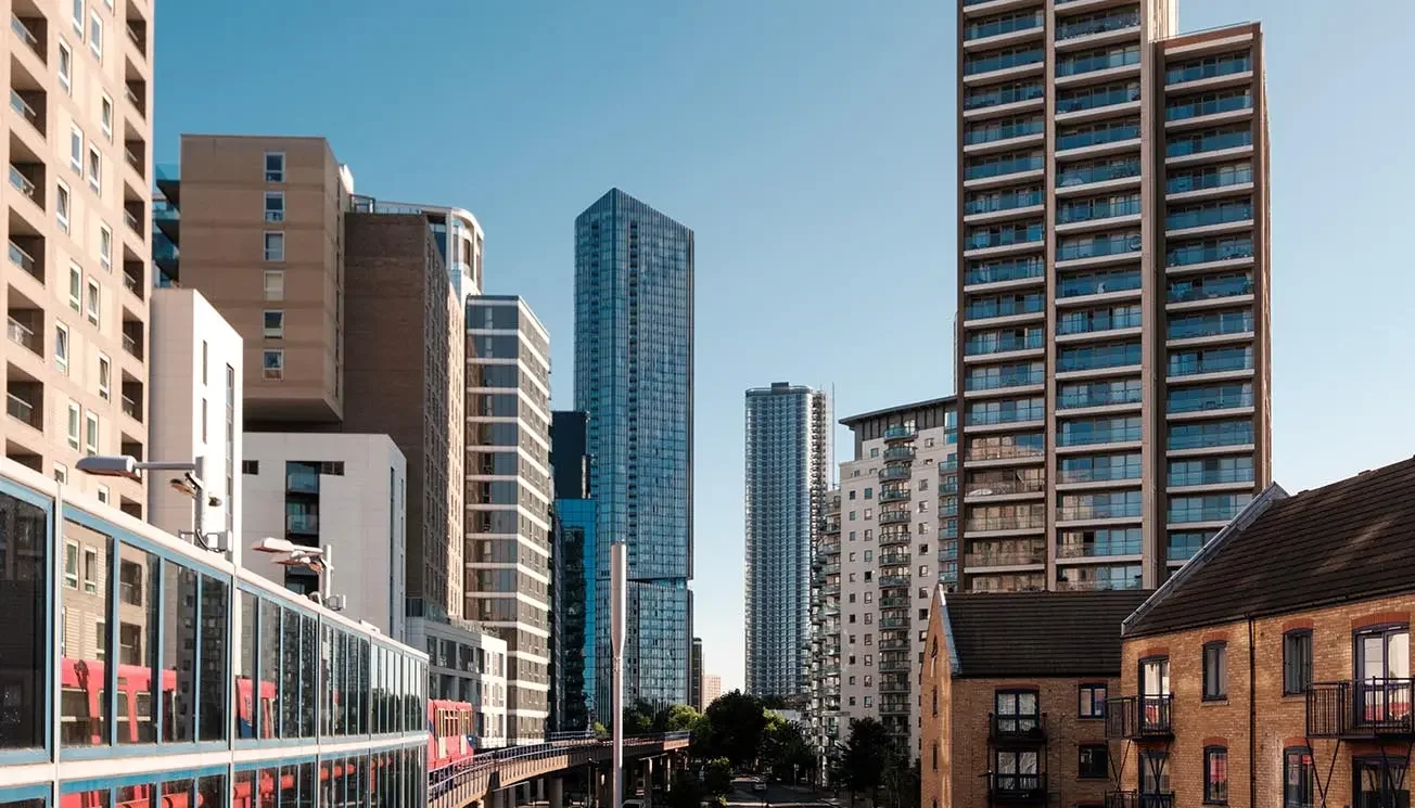 A Guide to Buying Property in London for Turkish Citizens: 2026 Regulations & Step-by-Step Process