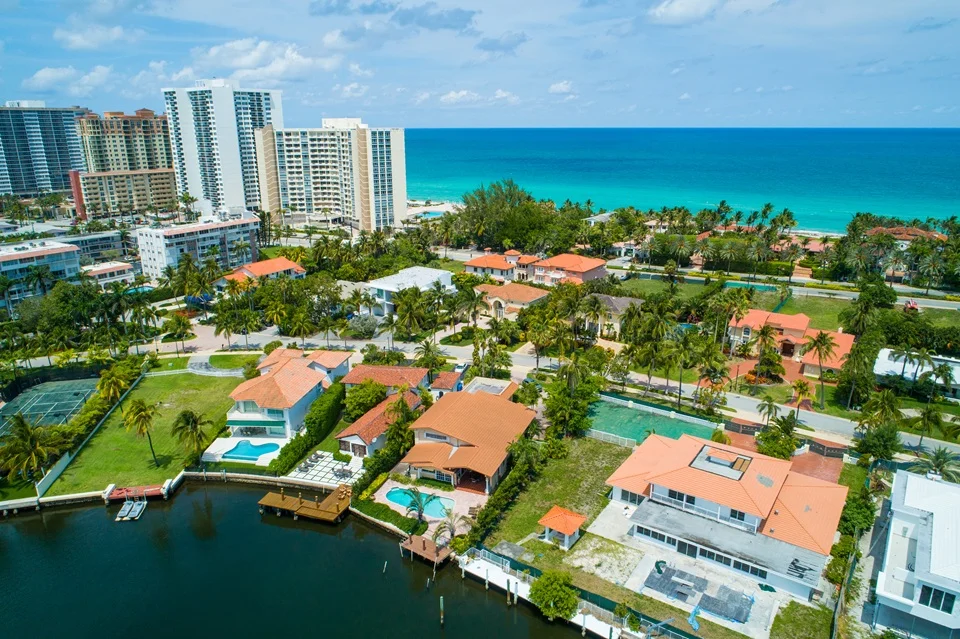 Top Luxury Neighborhoods in Miami for High-Yield Investments